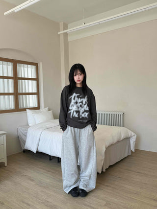 Minimal Spray Long Sleeve T-shirt