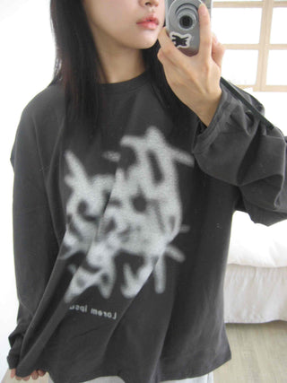 Minimal Spray Long Sleeve T-shirt