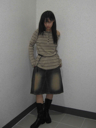 Hip-Delicate Fit Striped Long Sleeve T-shirt