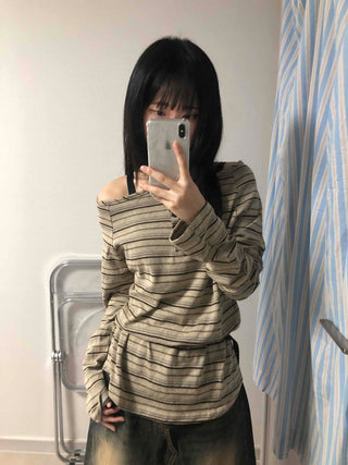 Hip-Delicate Fit Striped Long Sleeve T-shirt