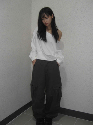Basic Off-Shoulder Studded Plain Sweatshirt