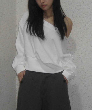 Basic Off-Shoulder Studded Plain Sweatshirt