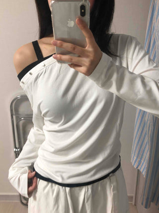 Minimal Studded Plain Off-Shoulder Long-Sleeve T-Shirt