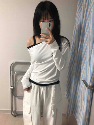 Minimal Studded Plain Off-Shoulder Long-Sleeve T-Shirt