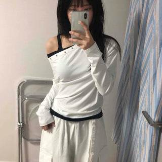 Minimal Studded Plain Off-Shoulder Long-Sleeve T-Shirt