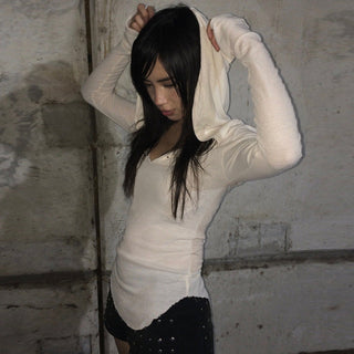 Solid color hooded slim top