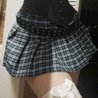 Plaid A-line pleated skirt