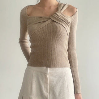 Asymmetrical off-shoulder knitted top