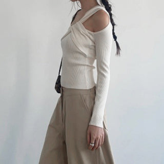 Asymmetrical off-shoulder knitted top
