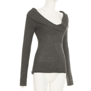 V-neck slim sweater