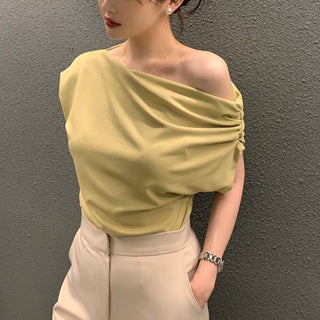 One shoulder loose short-sleeved T-shirt