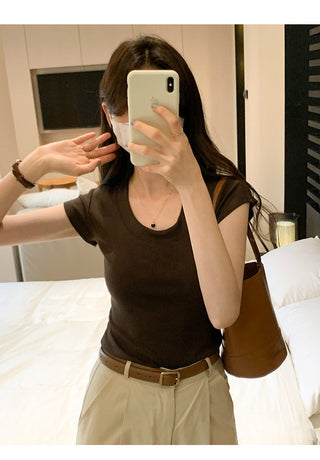 U-neck short-sleeved slim top