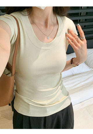 U-neck short-sleeved slim top