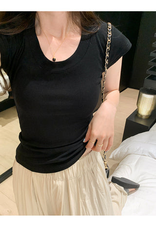 U-neck short-sleeved slim top