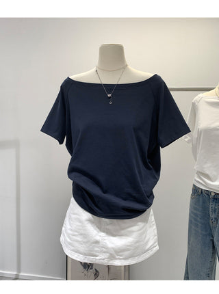Off-shoulder one-shoulder loose top