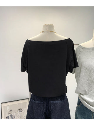 Off-shoulder one-shoulder loose top