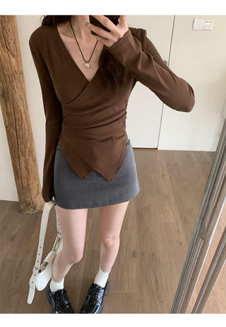 V-neck irregular waist t-shirt