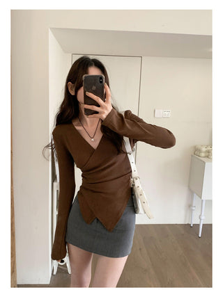 V-neck irregular waist t-shirt