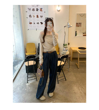 Off-shoulder long-sleeved top