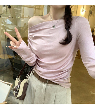 Off-shoulder long-sleeved top