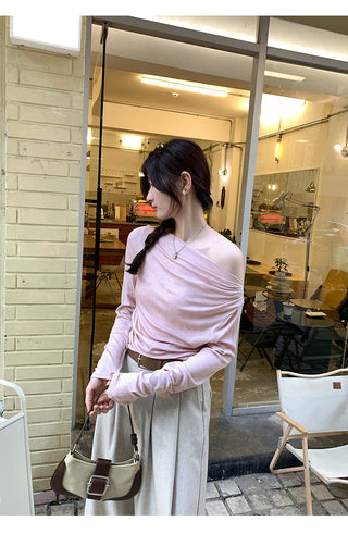 Off-shoulder long-sleeved top