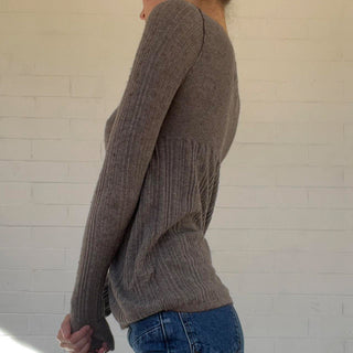 Square collar half-button slim fit sweater