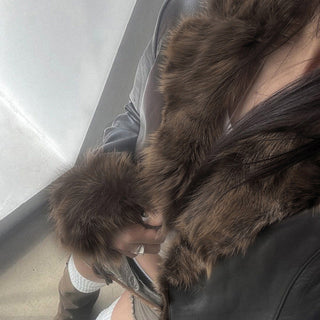 Fur collar stitching leather jacket