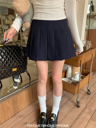 pleated commuter gray skirt