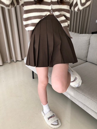 pleated commuter gray skirt