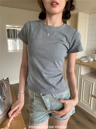gray round-collar tee top