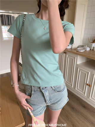 gray round-collar tee top
