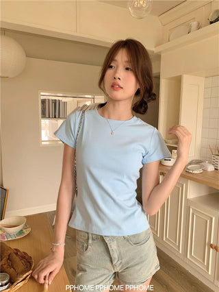 gray round-collar tee top