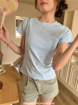 gray round-collar tee top