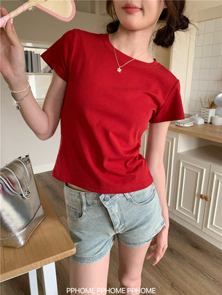 gray round-collar tee top