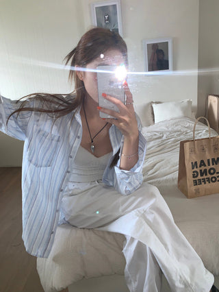 blue knitted Shirt