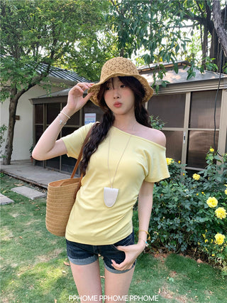 oblique shoulder tight tee