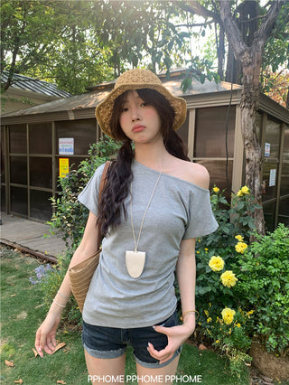 oblique shoulder tight tee