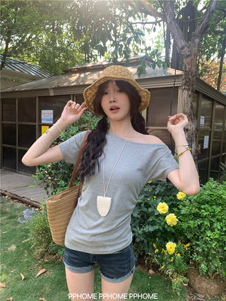 oblique shoulder tight tee