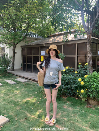 oblique shoulder tight tee