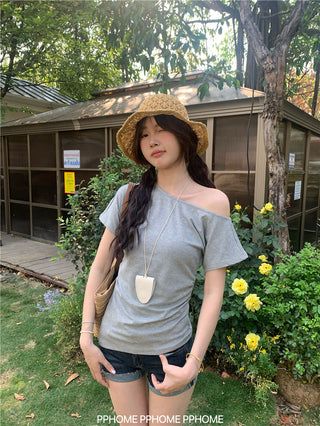 oblique shoulder tight tee