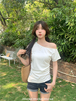 oblique shoulder tight tee