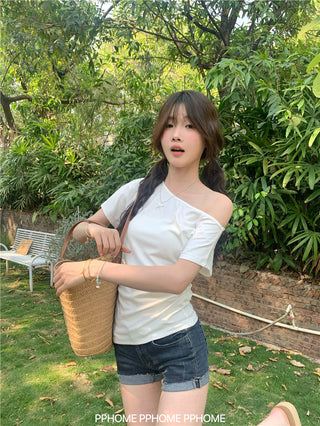 oblique shoulder tight tee