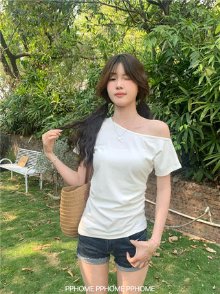 oblique shoulder tight tee