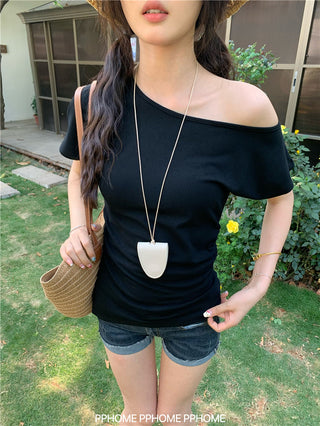 oblique shoulder tight tee