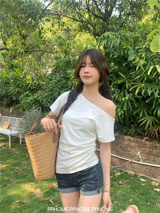 oblique shoulder tight tee