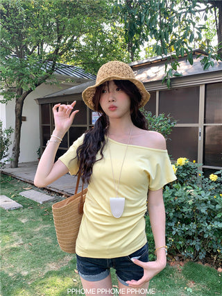 oblique shoulder tight tee