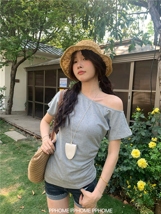 oblique shoulder tight tee