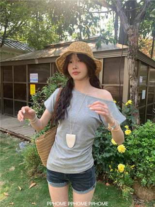 oblique shoulder tight tee