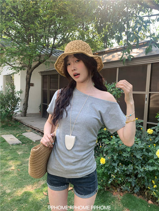 oblique shoulder tight tee