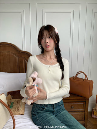 lace U-neck knit top